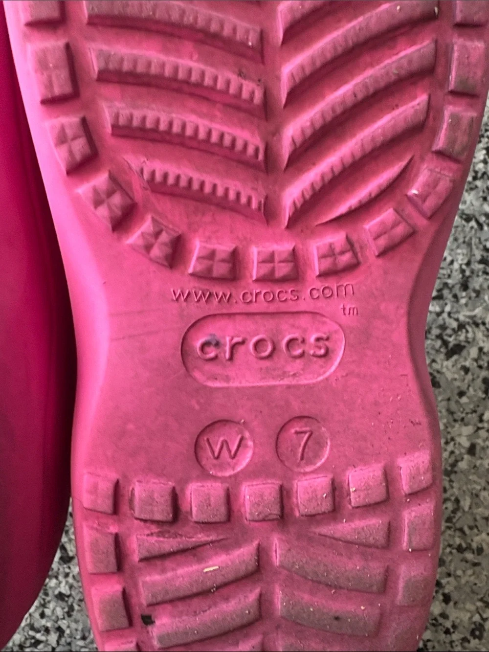CROCS Kids Classic Clog in Hot Pink
